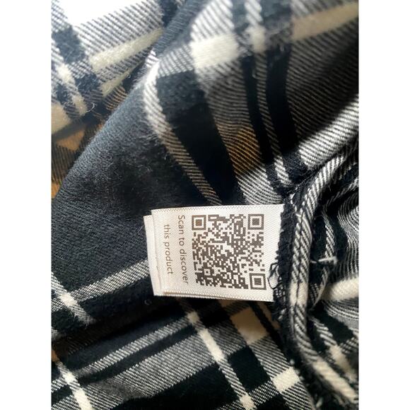 Universal Thread - Black & White Oversized Flannel - XL - Picture 12 of 13
